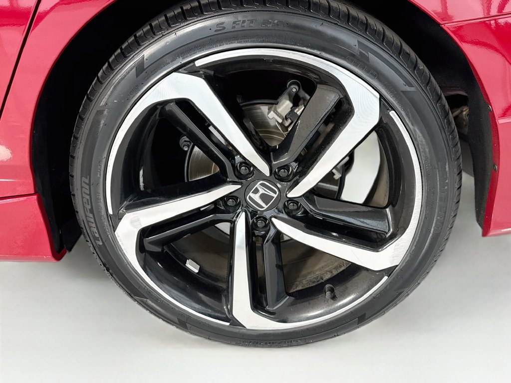 Certified 2018 Honda Accord Sport image 31