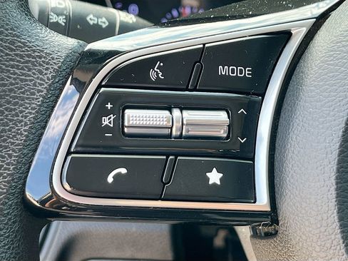 Certified 2023 Kia Forte LXS FWD image 18