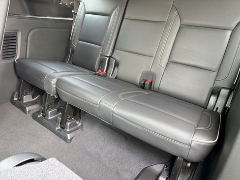 Used 2021 GMC Yukon XL SLT w/ SLT Luxury Plus Package AWD/4WD image 22