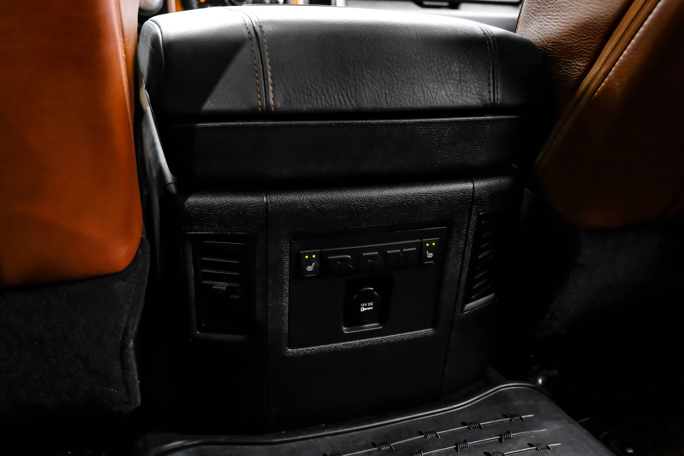 Used 2014 RAM 1500 Laramie Longhorn w/ Convenience Group AWD/4WD image 52