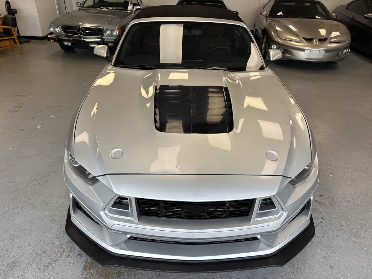 Used 2015 Ford Mustang GT Premium RWD image 2