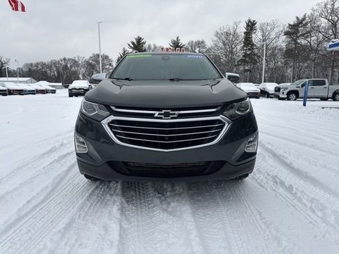 Used 2020 Chevrolet Equinox Premier image 2