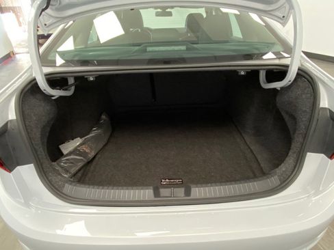 Used 2019 Volkswagen Jetta SE image 40