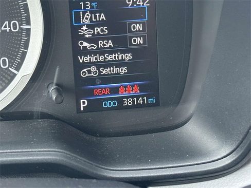 Used 2020 Toyota Corolla SE image 23