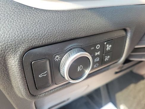 Used 2024 Ford Explorer XLT w/ Equipment Group 202A AWD/4WD image 19