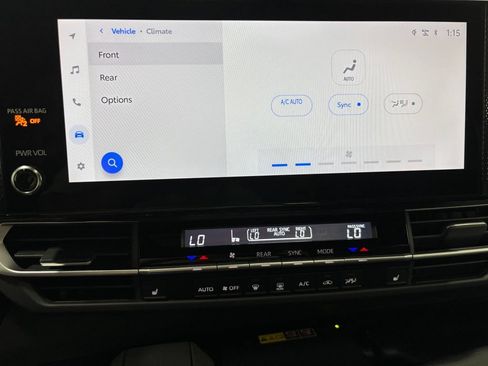 Used 2025 Toyota Sienna XSE FWD image 31