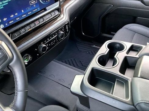 Used 2024 Chevrolet Silverado 1500 LT Trail Boss w/ Protection Package image 13