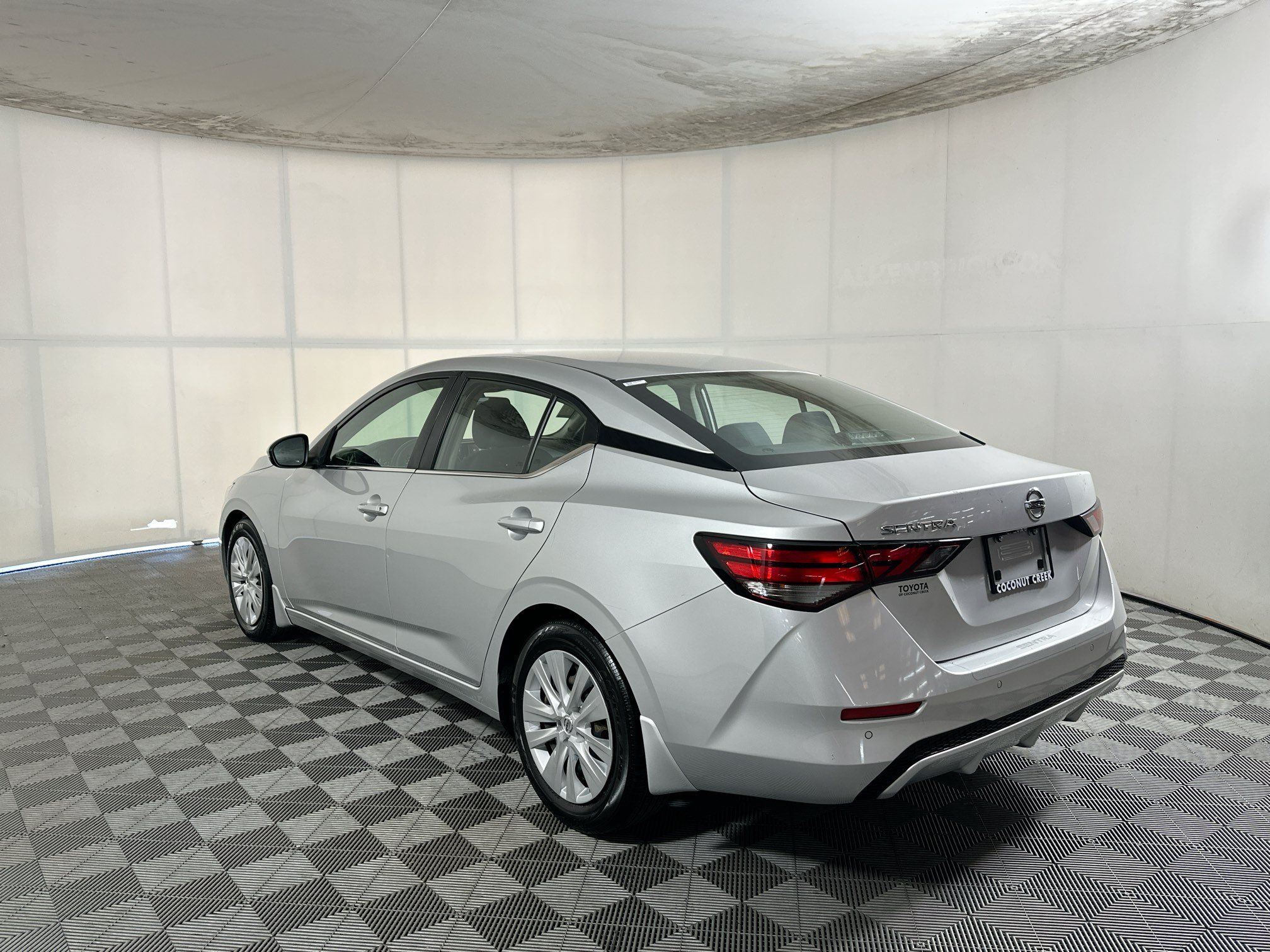 Used 2023 Nissan Sentra S FWD image 5