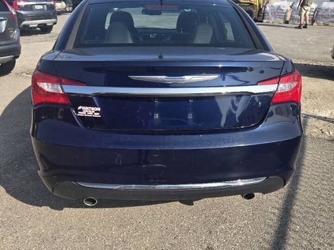 Used 2013 Chrysler 200 Limited FWD image 7
