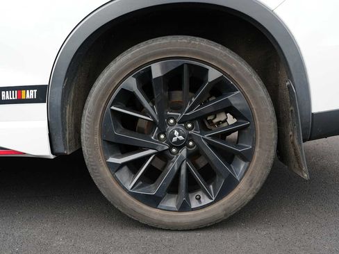 Used 2023 Mitsubishi Outlander Ralliart AWD/4WD image 11