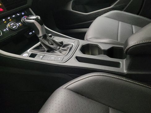 Used 2024 Volkswagen Jetta SE FWD image 26
