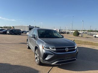 Used 2022 Volkswagen Taos SEL video 2