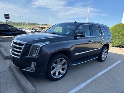 Used 2017 Cadillac Escalade Luxury