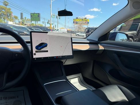 Used 2022 Tesla Model 3 Long Range AWD/4WD image 25