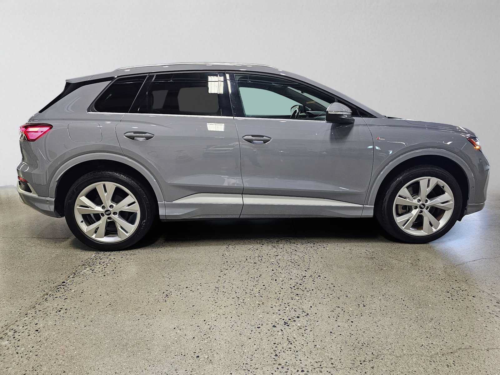 Used 2023 Audi Q4 e-tron Premium Plus w/ Premium Plus AWD/4WD image 2