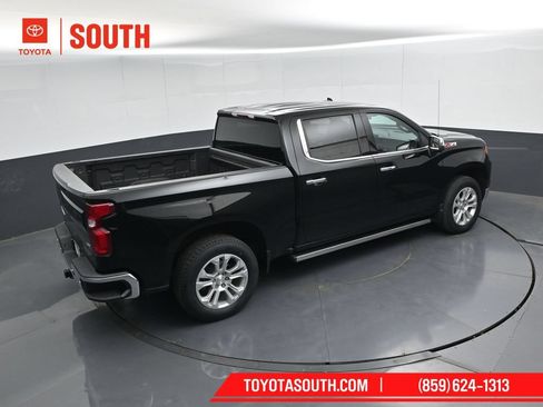 Used 2022 Chevrolet Silverado 1500 LTZ w/ Z71 Off-Road Package AWD/4WD image 49