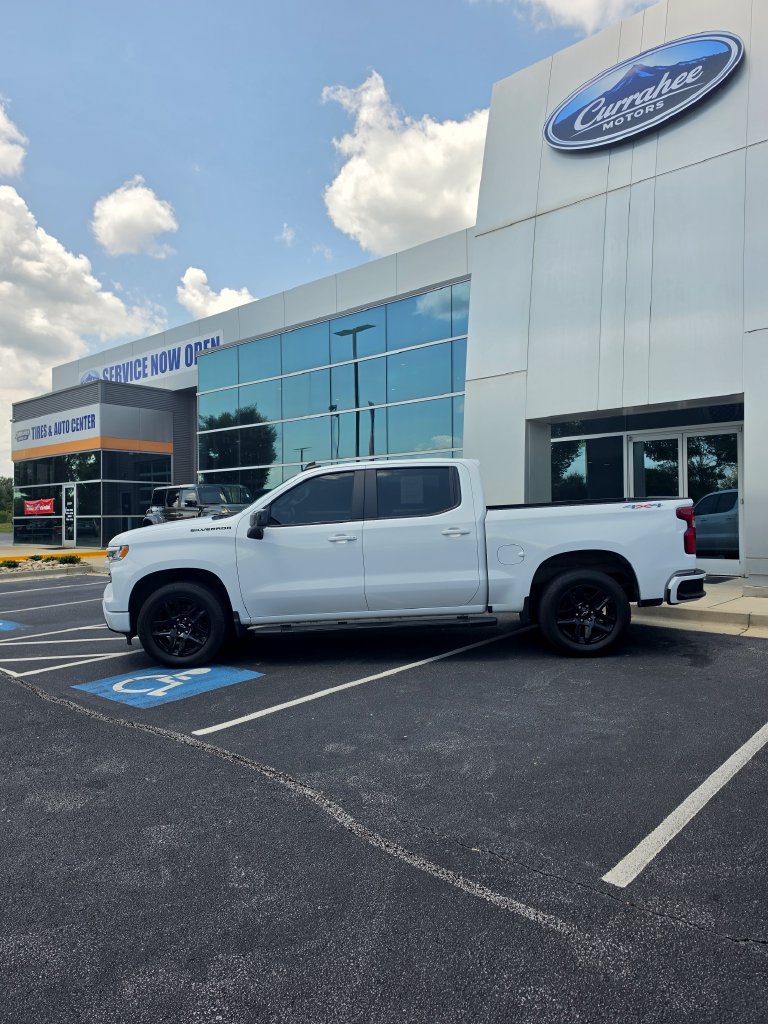 Used 2024 Chevrolet Silverado 1500 RST w/ Protection Package AWD/4WD image 2