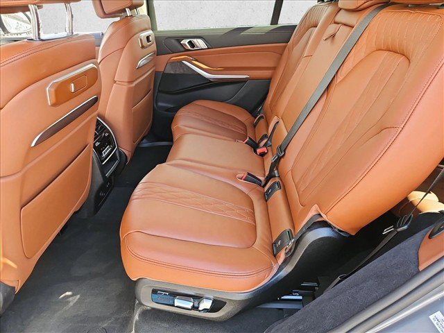 Used 2026 BMW X7 xDrive40i AWD/4WD image 19