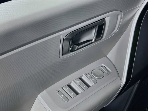 New 2027 Kia Seltos S FWD image 15
