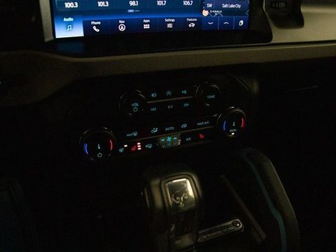 Used 2022 Ford Bronco Wildtrak image 34