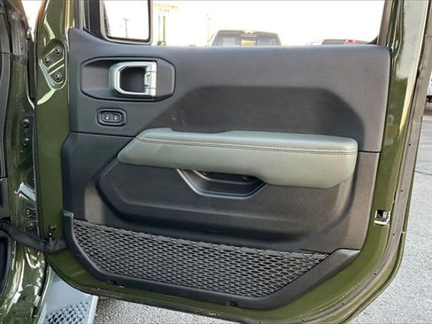 Used 2024 Jeep Wrangler High Altitude image 19