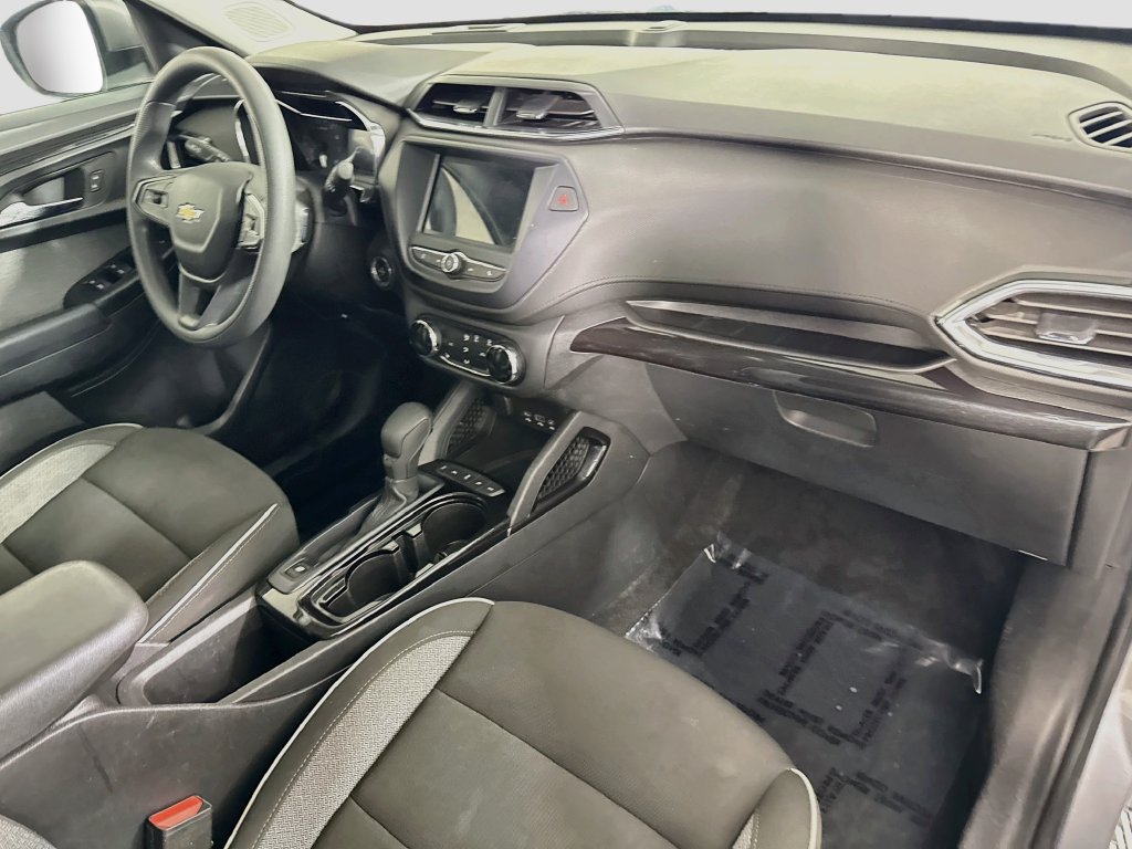 Used 2023 Chevrolet TrailBlazer LT AWD/4WD image 30
