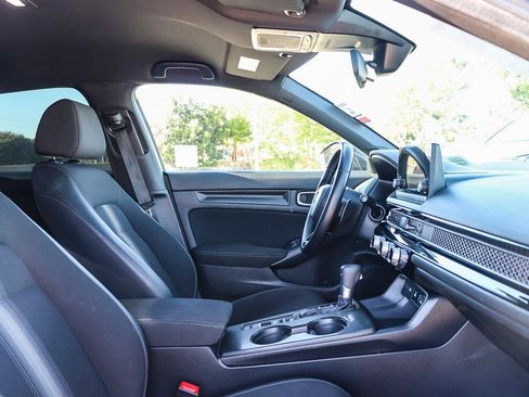 Certified 2025 Honda Civic Sport image 17