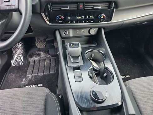 Used 2023 Nissan Rogue SV image 21