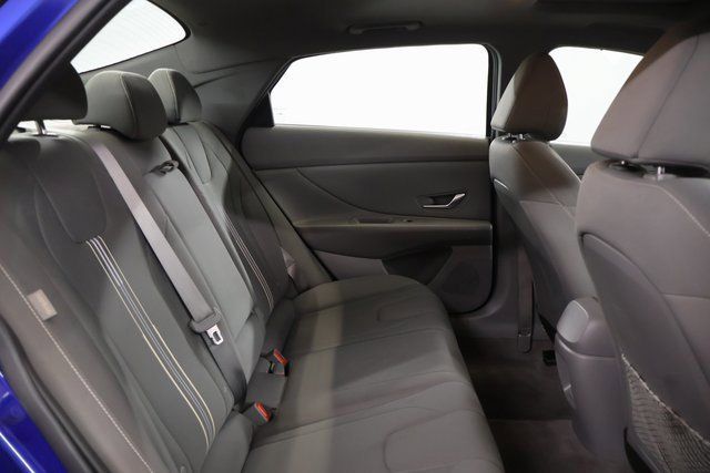 Used 2025 Hyundai Elantra SEL FWD image 28