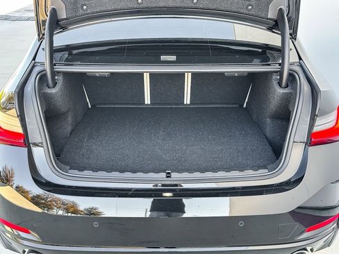 Certified 2023 BMW 330i Sedan w/ Premium Package image 27