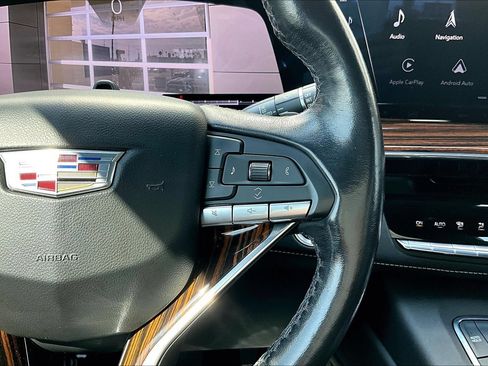 Used 2022 Cadillac Escalade Premium Luxury w/ Performance Package AWD/4WD image 19