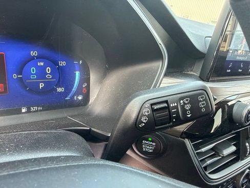 Used 2020 Ford Escape Titanium AWD/4WD image 17