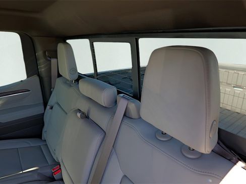 New 2026 GMC Sierra 1500 SLT image 23