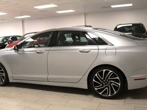 Used 2020 Lincoln MKZ Reserve w/ Elements Package FWD image 12