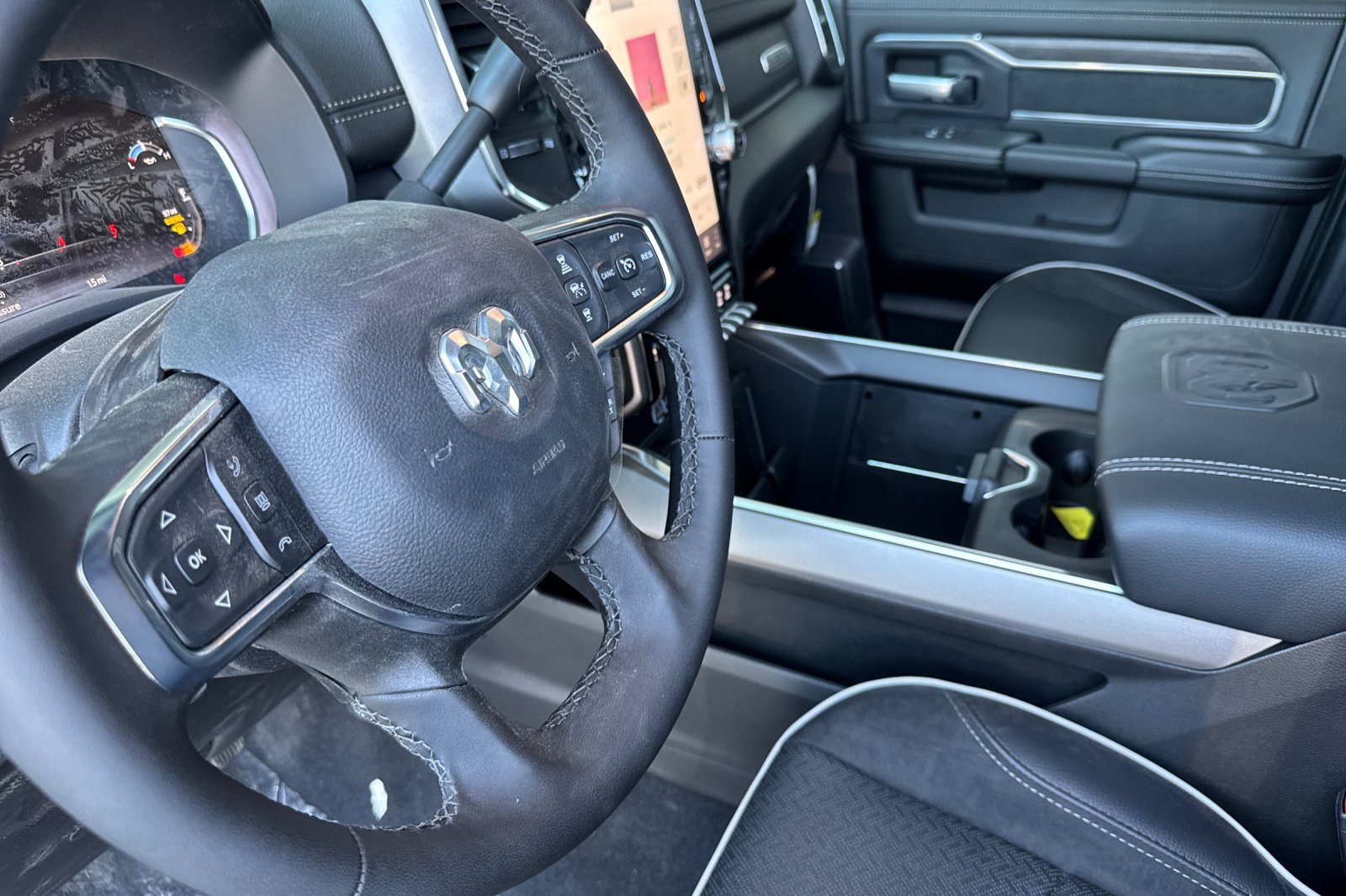 New 2026 RAM 2500 Laramie w/ Night Edition AWD/4WD image 9