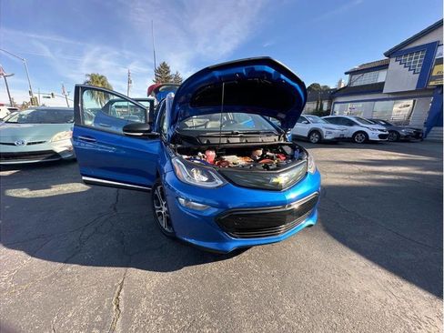 Used 2019 Chevrolet Bolt Premier w/ Infotainment Package image 39
