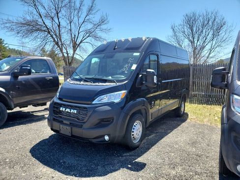 New 2026 RAM ProMaster 1500 w/ Convenience Group FWD image 1
