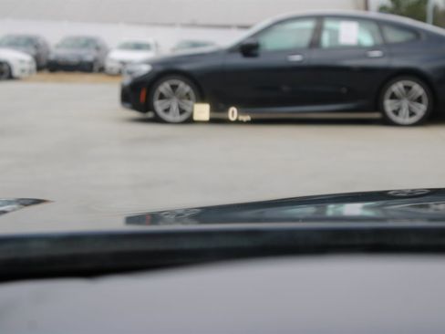 Used 2015 BMW 750Li image 22