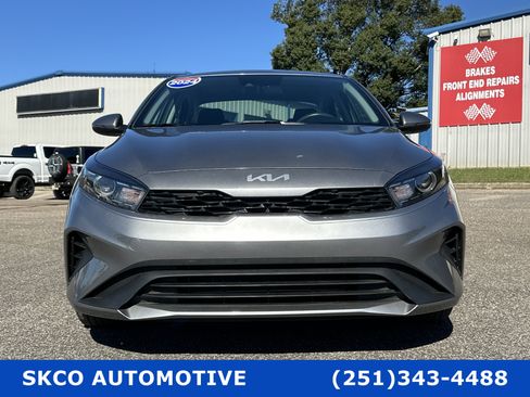 Used 2024 Kia Forte LXS w/ LXS Technology Package image 8