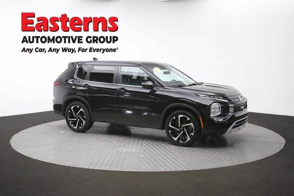 Used 2024 Mitsubishi Outlander SE AWD/4WD image 49