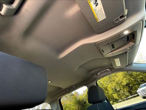 Used 2017 GMC Sierra 1500 SLE w/ SLE Value Package image 22