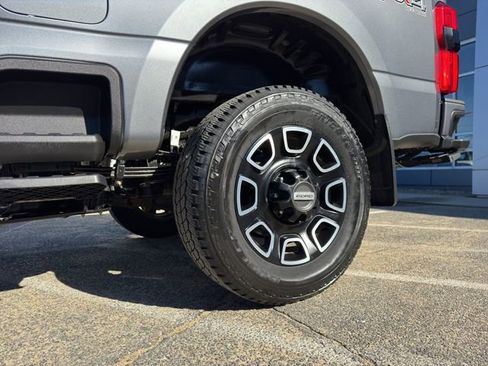 Used 2024 Ford F250 Platinum image 28
