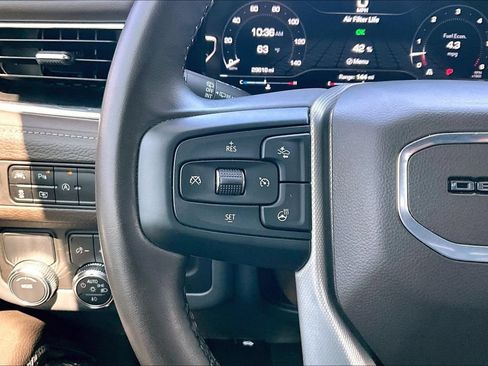 Used 2024 GMC Yukon Denali RWD image 22