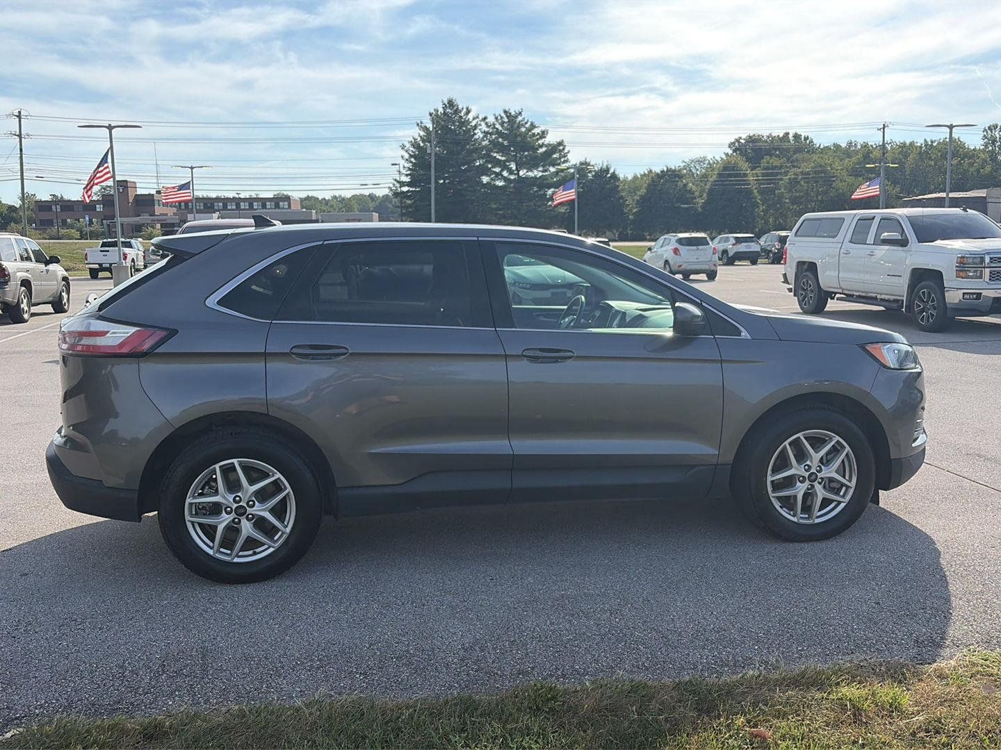 Used 2024 Ford Edge SEL AWD/4WD image 6
