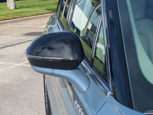 New 2026 Lincoln Corsair Premiere image 12