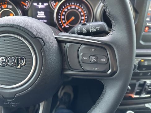 Used 2023 Jeep Wrangler Sport S image 15