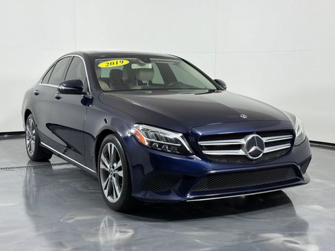 Used 2019 Mercedes-Benz C 300 Sedan image 3