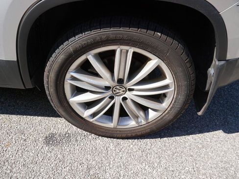 Used 2016 Volkswagen Tiguan SE AWD/4WD image 10