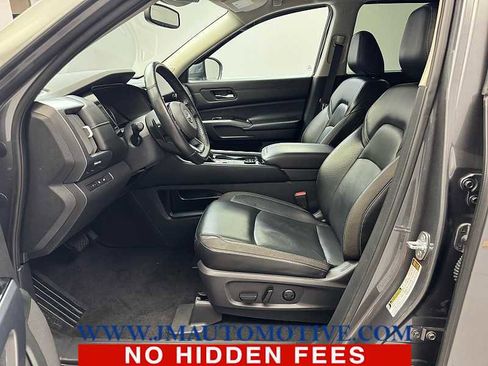 Used 2022 Nissan Pathfinder SL w/ SL Premium Package image 13