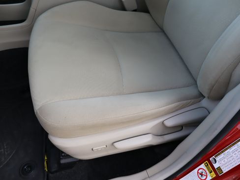 Used 2014 Toyota Prius V Three FWD image 17